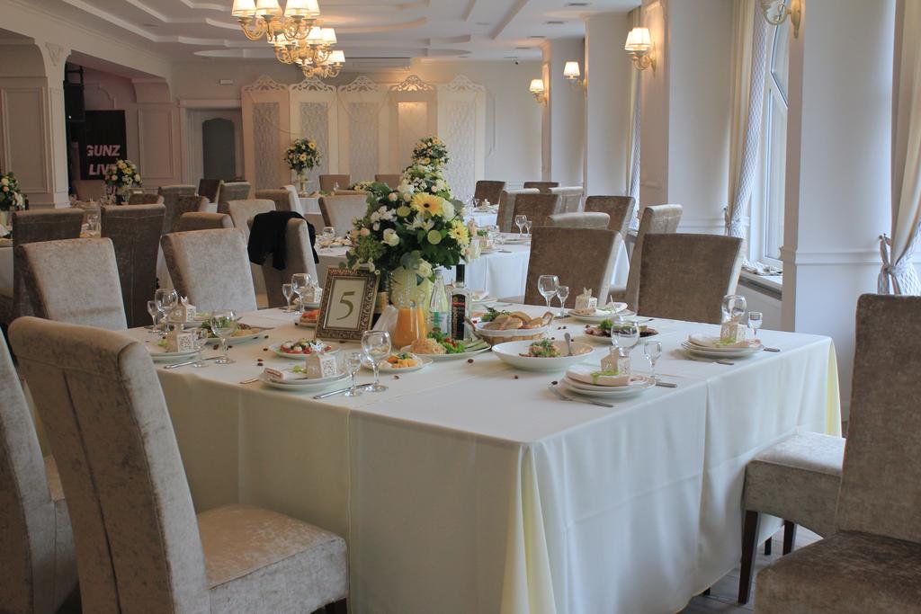 Avalon Palace Ternopil Exteriér fotografie