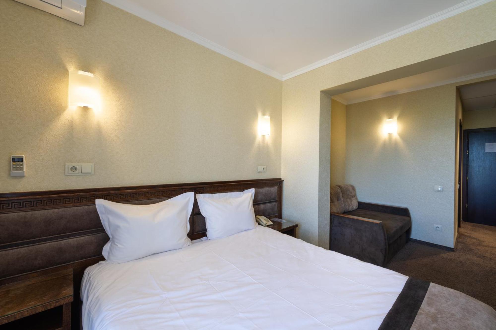Avalon Palace Ternopil Exteriér fotografie